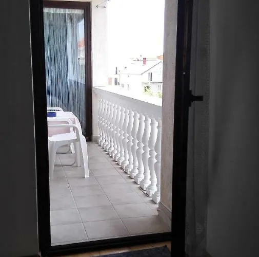 Krunes Biograd Na Moru